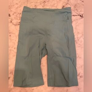 Lululemon fast & free 10inch